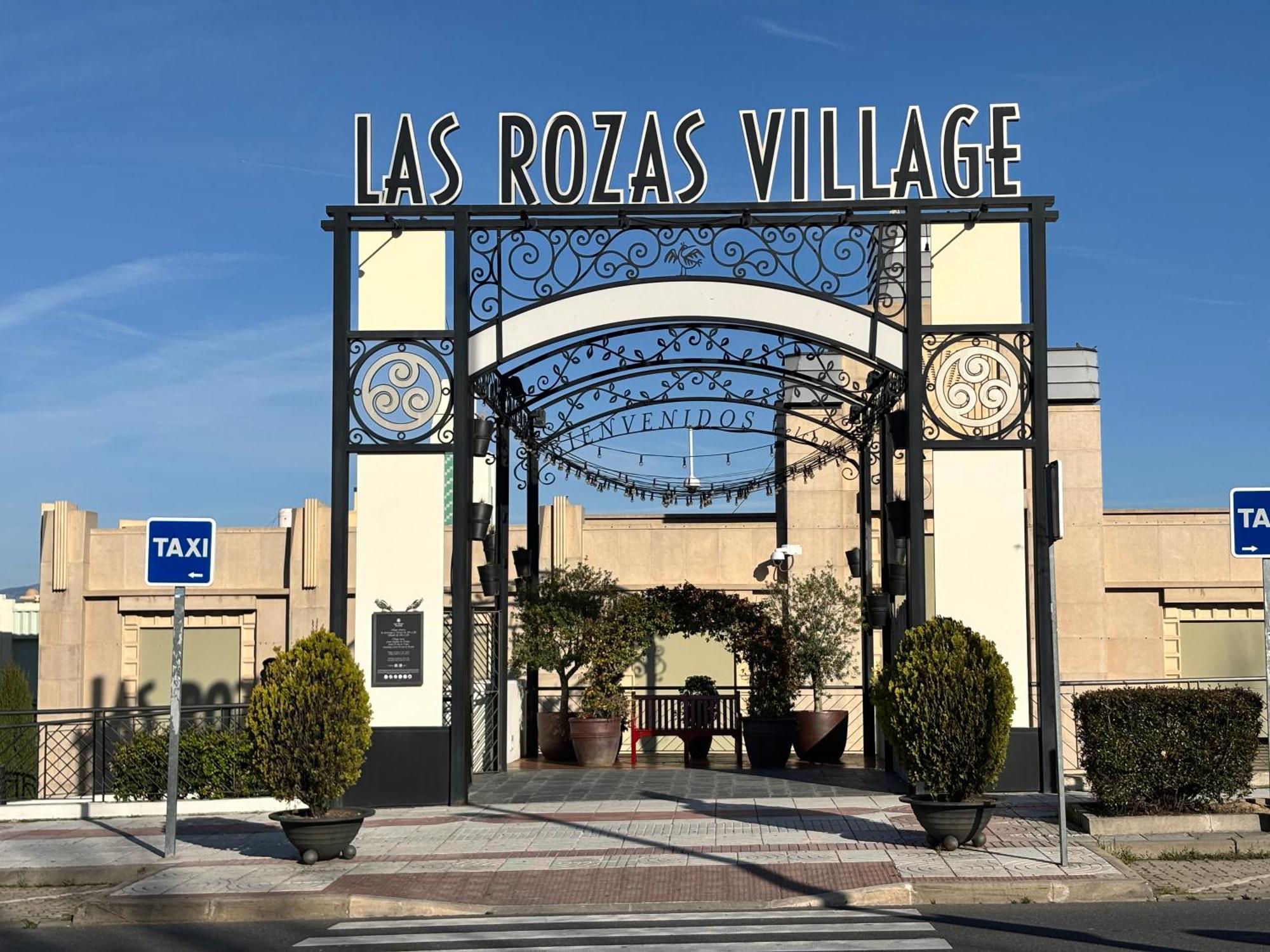 Apartamento Plaza Espana Las Rozas Luaran gambar
